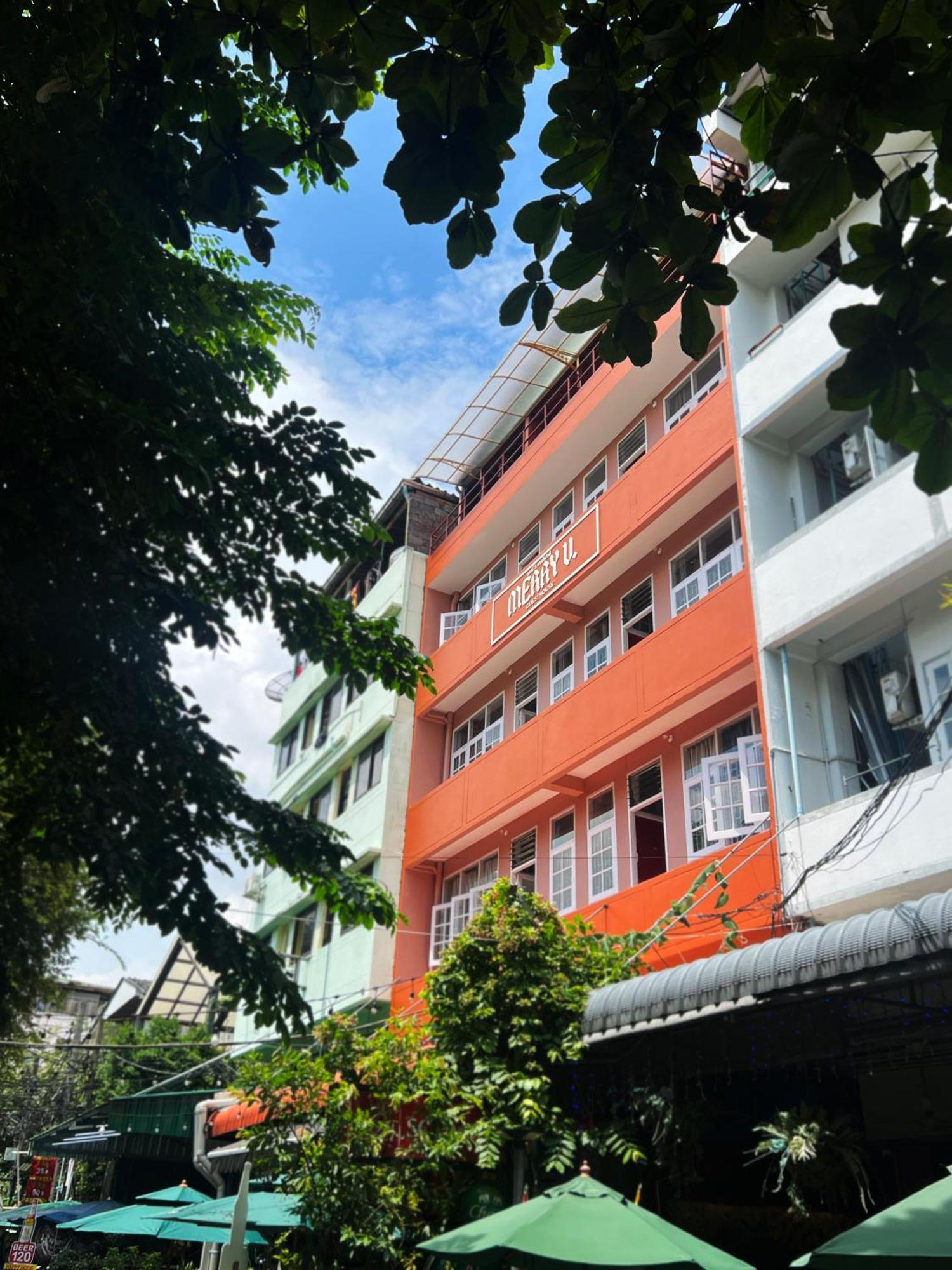 Vonden Garden By Merry V Bangkok Bagian luar foto