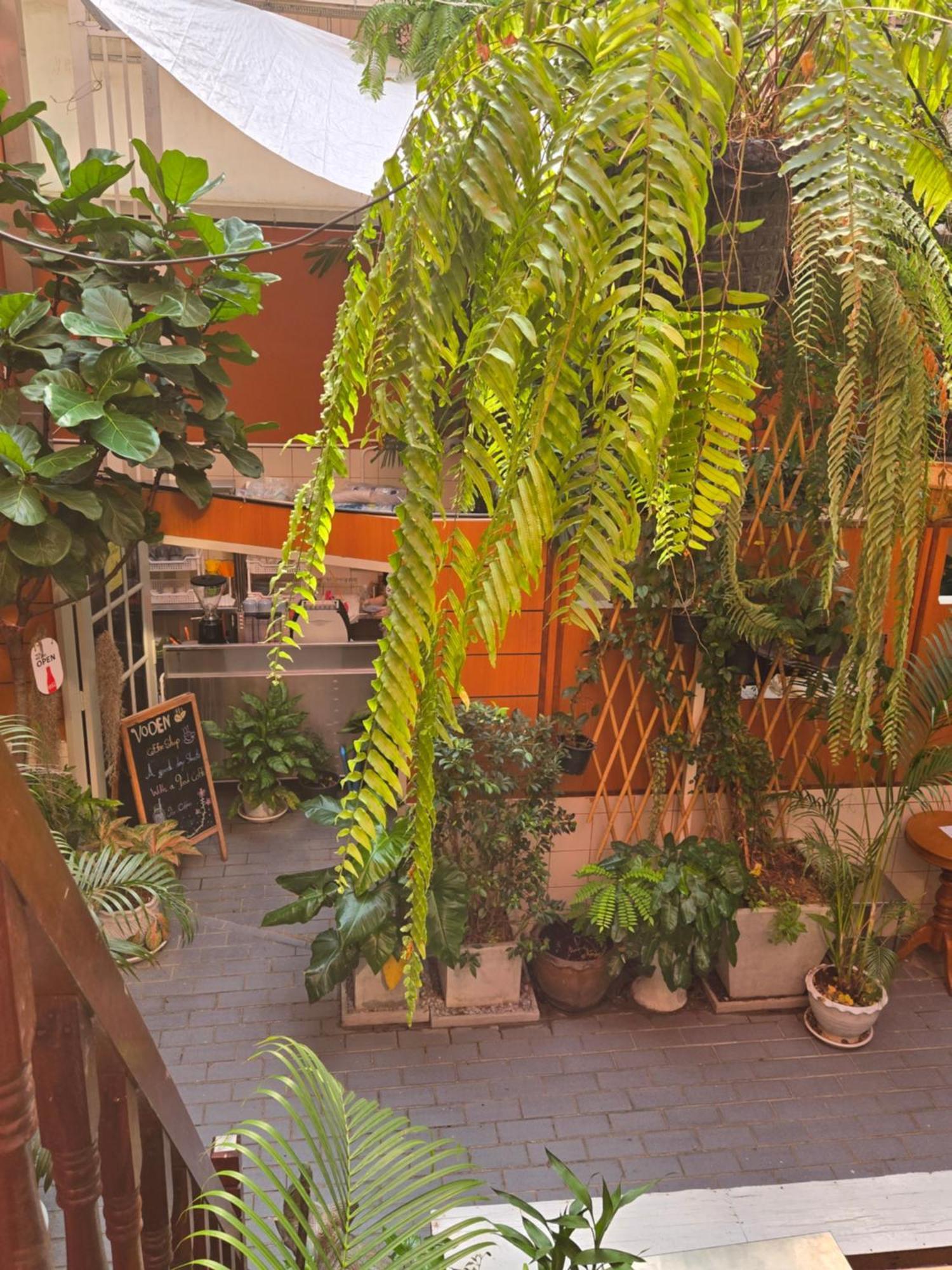 Vonden Garden By Merry V Bangkok Bagian luar foto
