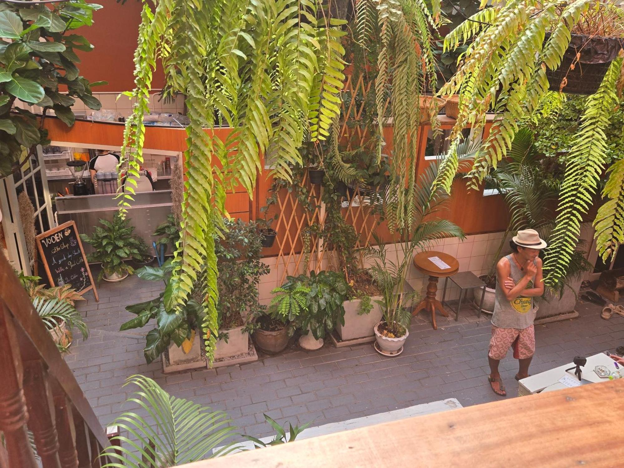 Vonden Garden By Merry V Bangkok Bagian luar foto